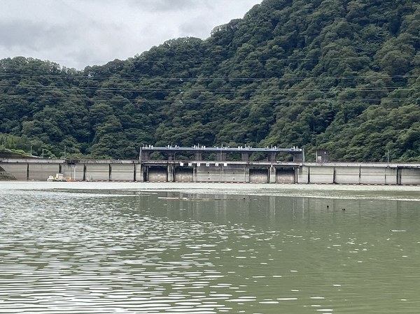 釣れるぞ 津久井湖バス釣りフィーバー 夏 ナマローブログzero